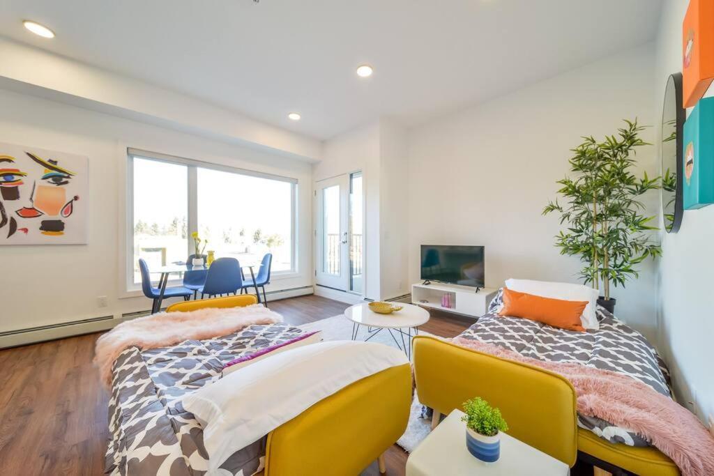 Apartment Lovers Tropical Bahamas King U/g Wifi Edmonton